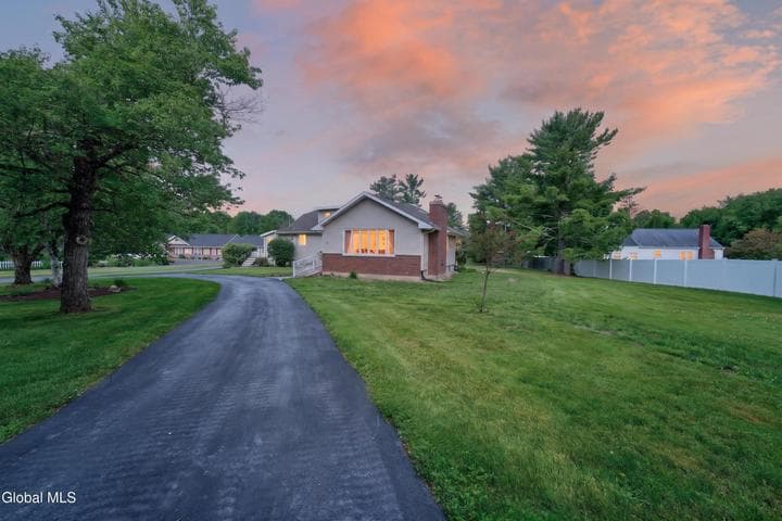 12 Glenwood Road, North Greenbush, NY, photo 3