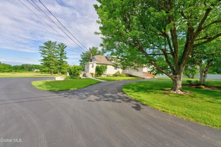 12 Glenwood Road, North Greenbush, NY, photo 4