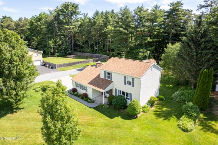 11 Sweetbriar Lane, Queensbury, NY, photo 5