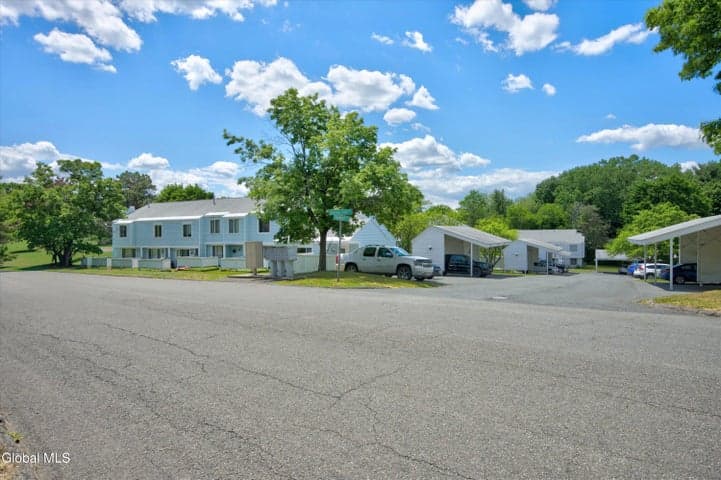 1005 Rockport Court, East Greenbush, NY, photo 1