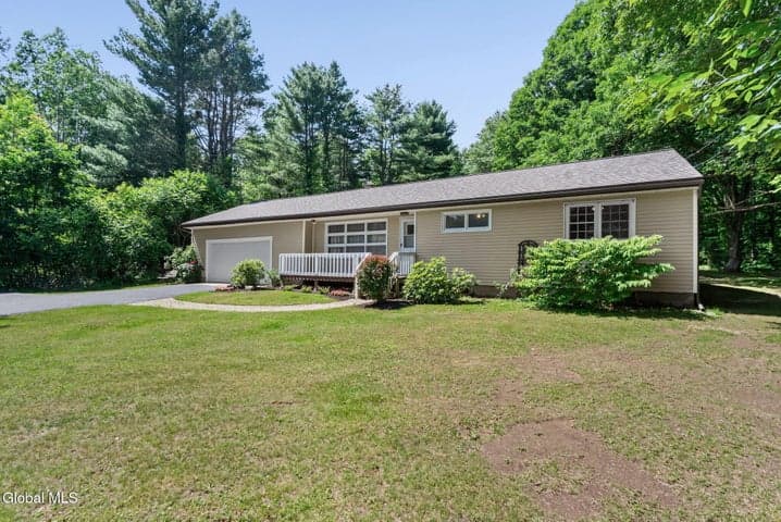 1141 Meadowdale Road, Altamont, NY, photo 1
