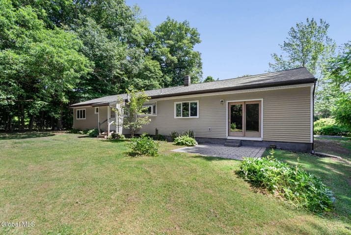 1141 Meadowdale Road, Altamont, NY, photo 4