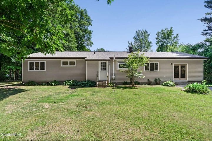 1141 Meadowdale Road, Altamont, NY, photo 3