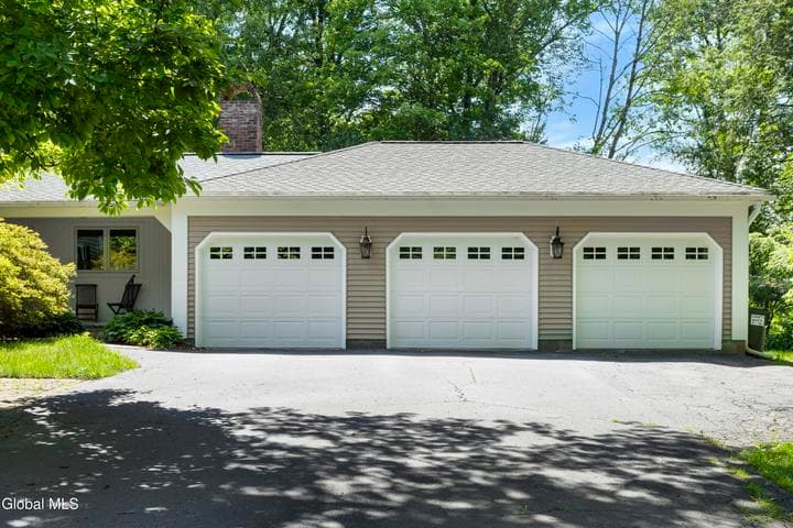 17 Schuyler Hills Road, Loudonville, NY, photo 4