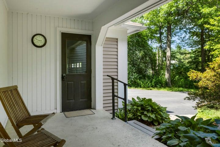 17 Schuyler Hills Road, Loudonville, NY, photo 5