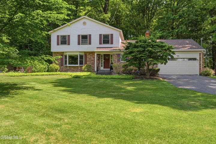 29 Stony Brook Drive, Rexford, NY, photo 1