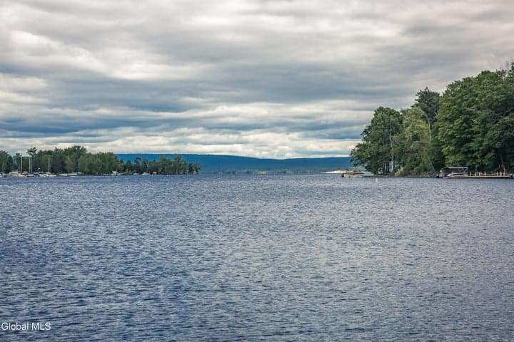 154 Lakeside Drive, Mayfield, NY, photo 2