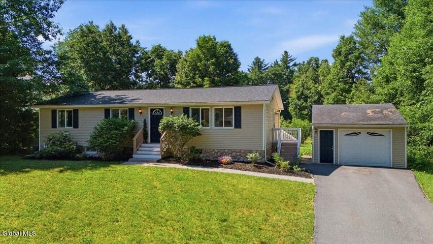 106 Forest Drive, Northumberland, NY, photo 1