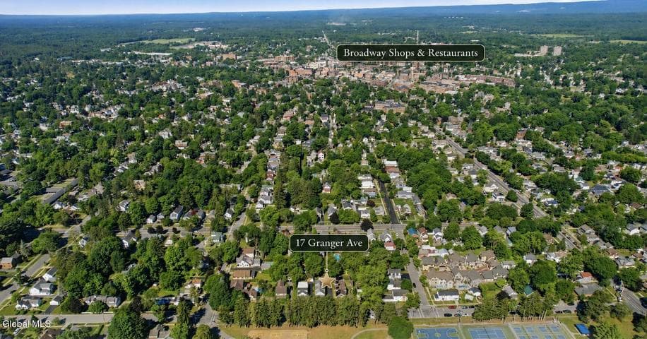 17 Granger Avenue, Saratoga Springs, NY, photo 4