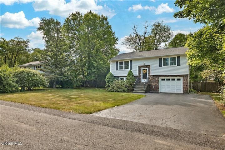 48 Berwyn Street, Colonie, NY, photo 2