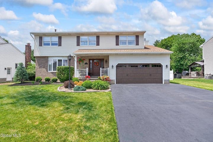 13 Berkshire Drive, Colonie, NY, photo 1