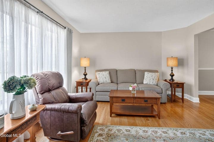 13 Berkshire Drive, Colonie, NY, photo 4
