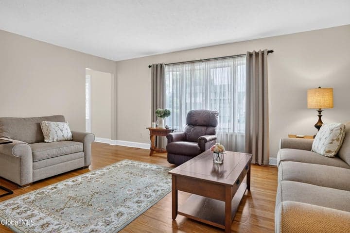 13 Berkshire Drive, Colonie, NY, photo 5