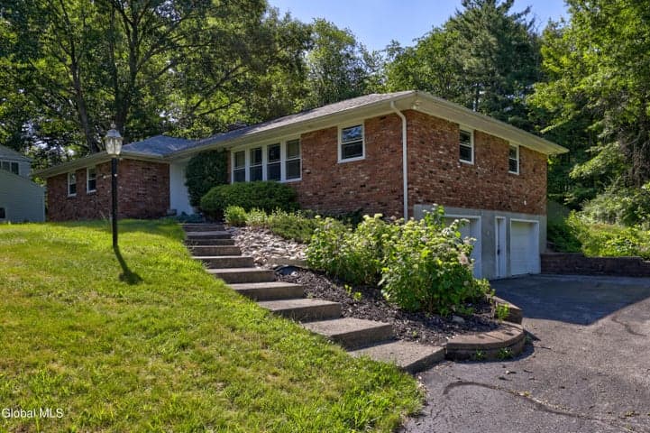 1 Linda Lane, Colonie, NY, photo 2