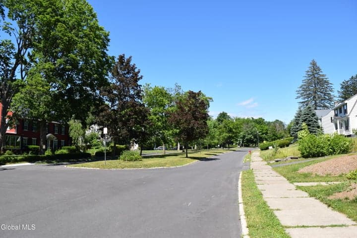 1590 Wendell Avenue, Schenectady, NY, photo 2