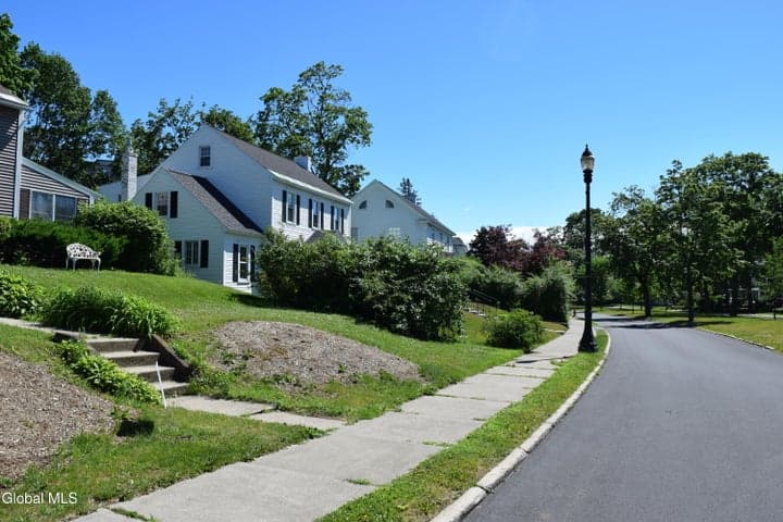 1590 Wendell Avenue, Schenectady, NY, photo 3