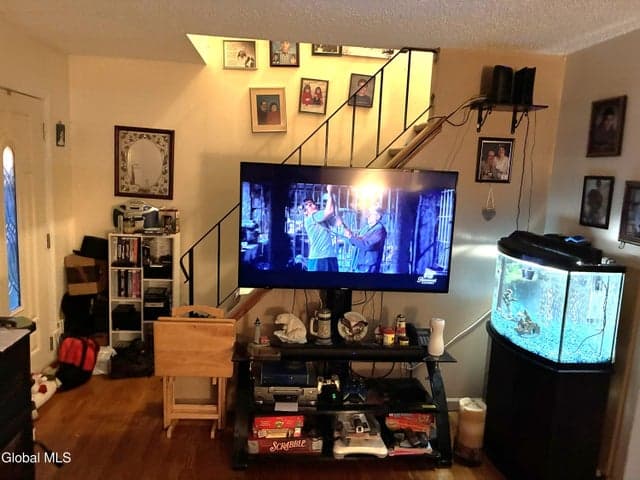 12 Andover Avenue, Wilton, NY, photo 4
