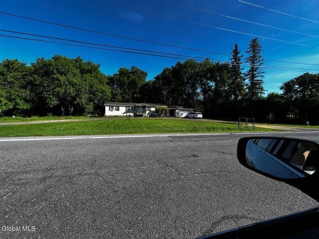 92 New York 37B, Massena, NY, photo 3