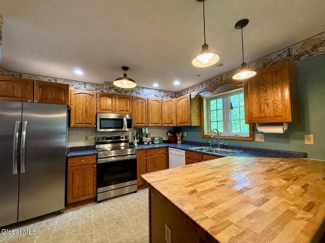 9 Cherry Tree Lane, Kingsbury, NY, photo 3