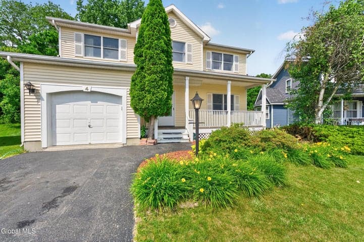 4 Cheshire Court, Albany, NY, photo 1