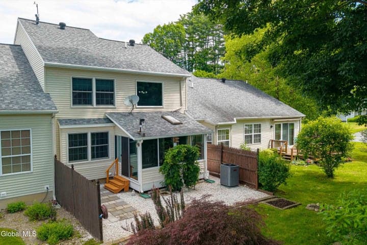 28 Cedar Court, Queensbury, NY, photo 5