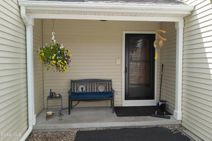 28 Cedar Court, Queensbury, NY, photo 2
