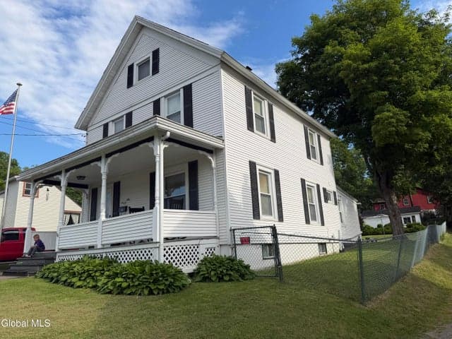 16 Treadway Street, Ticonderoga, NY, photo 2