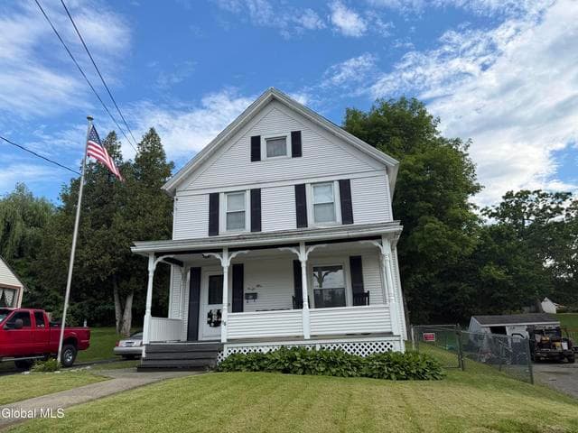 16 Treadway Street, Ticonderoga, NY, photo 3