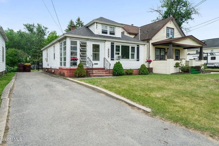 2527 1st Avenue, Rotterdam, NY, photo 1