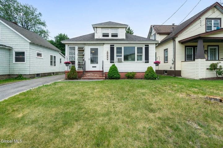 2527 1st Avenue, Rotterdam, NY, photo 2
