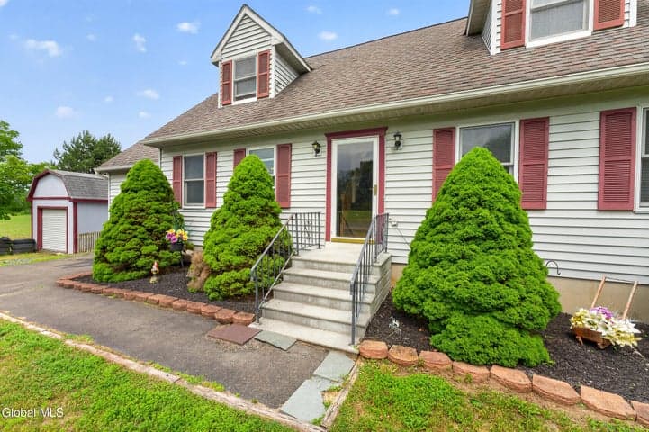 1467 Bame Road, Castleton-on-Hudson, NY