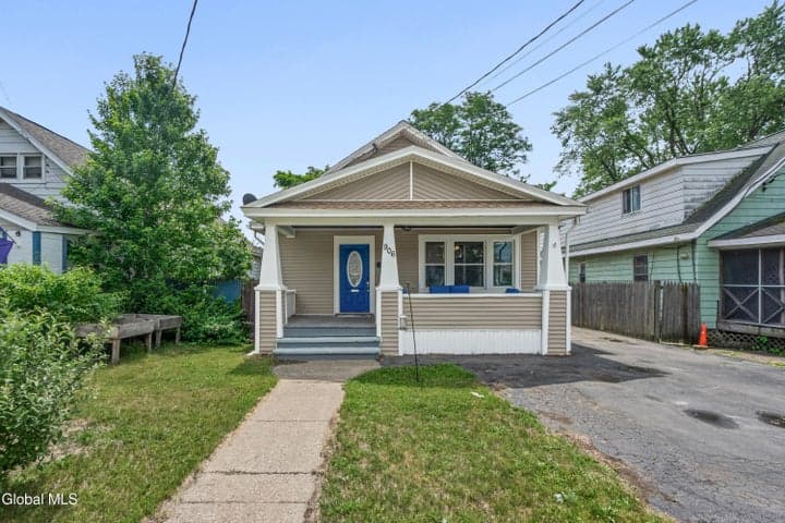 906 Altamont Avenue, Schenectady, NY