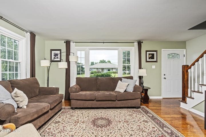 90 Teliska Avenue, North Greenbush, NY, photo 3