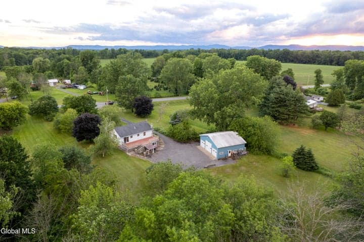 28 Rock City Road, Kingsbury, NY, photo 3