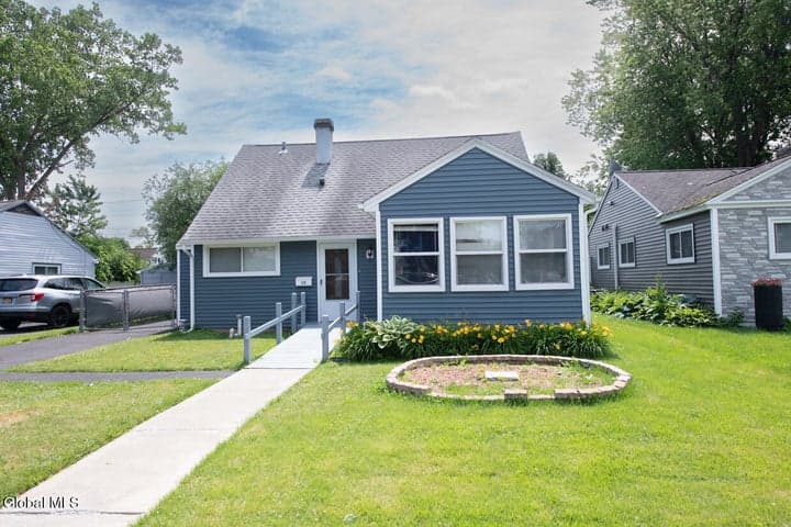 12 Jase Court, Albany, NY, photo 1