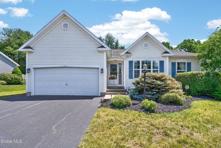 48 Holly Boulevard, Scotia, NY, photo 1