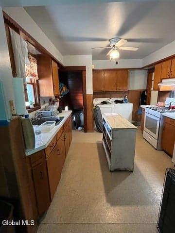 54 Glenwood Road, Menands, NY, photo 2