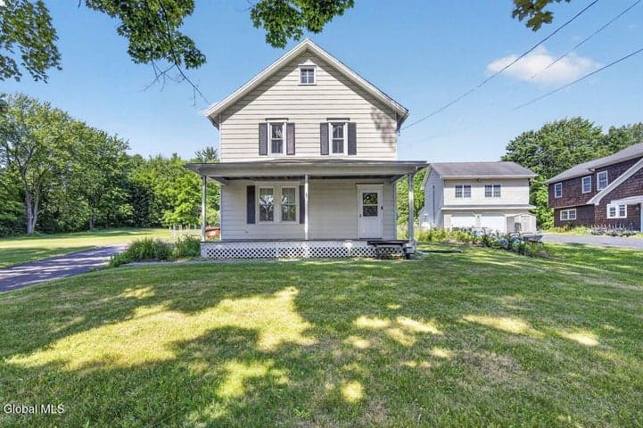 67 Hilton Road, Slingerlands, NY