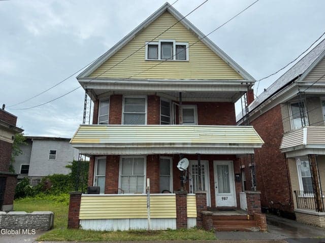 987 Main Avenue, Schenectady, NY