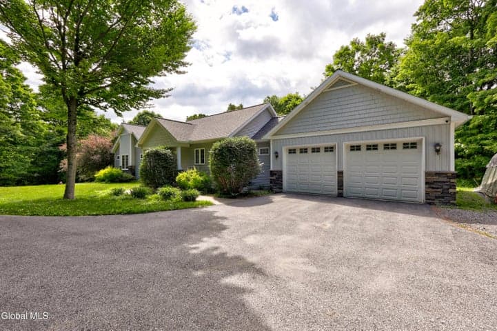150 N Greenfield Road, Greenfield, NY, photo 2