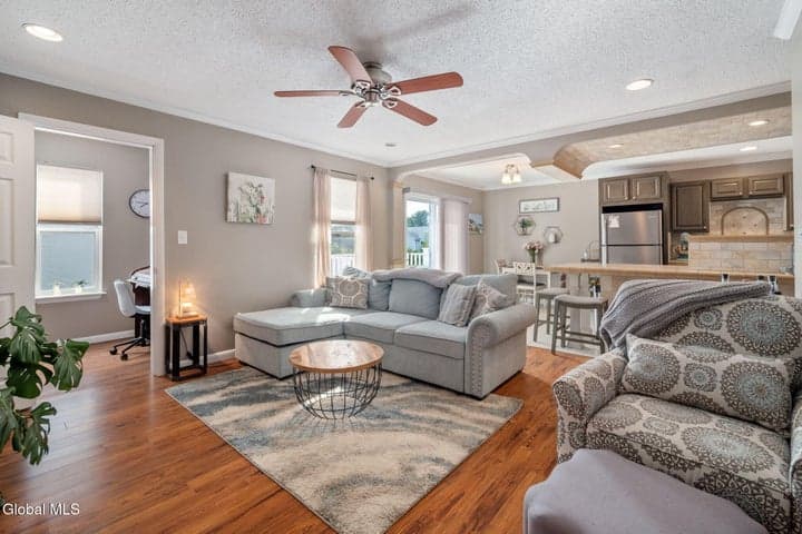 1710 Cambridge Manor Drive, Schenectady, NY, photo 3