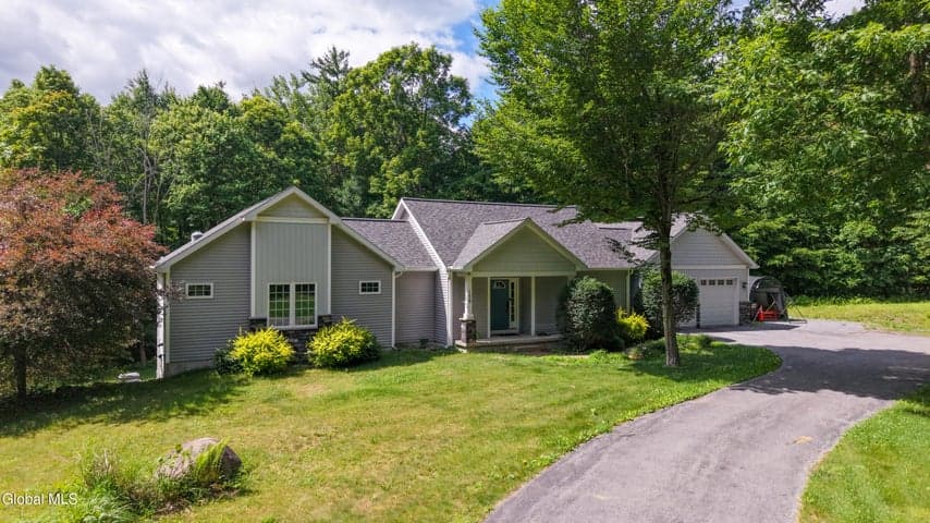 150 N Greenfield Road, Greenfield, NY