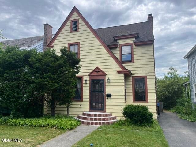 21 Hawthorne Avenue, Albany, NY