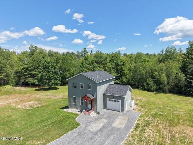 30 Wall Street, Corinth, NY, photo 1