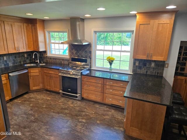 1016 Gates Drive, Rotterdam, NY, photo 3