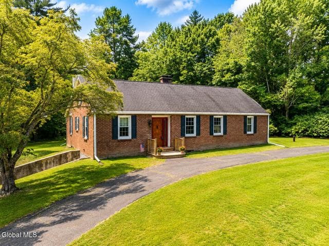287 Thais Road, Averill Park, NY, photo 2