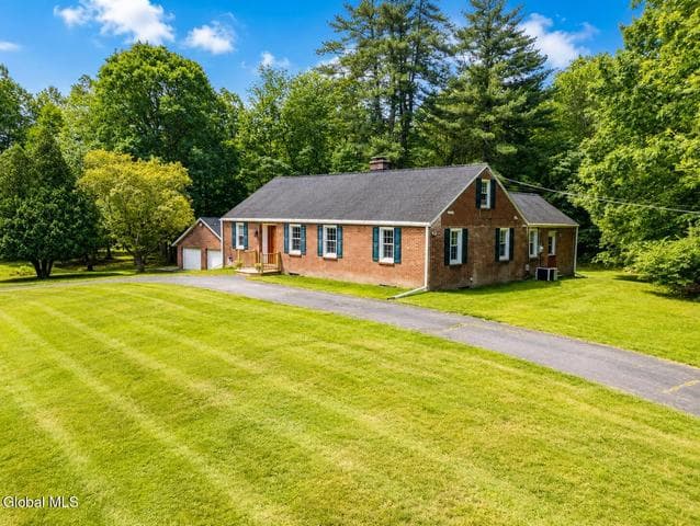 287 Thais Road, Averill Park, NY