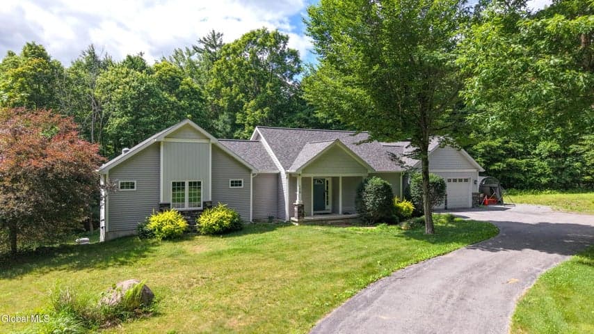 150 N Greenfield Road, Greenfield, NY