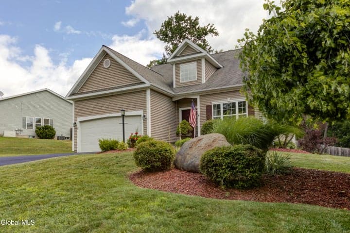41 Glenview Drive, Scotia, NY, photo 2