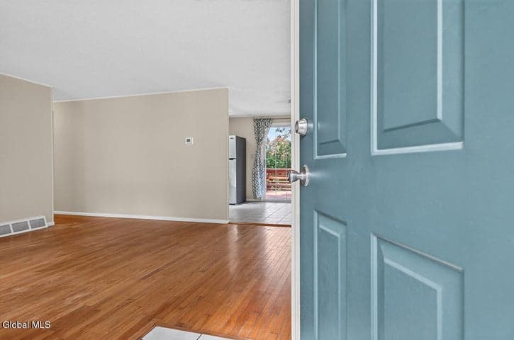 9 Prospect Drive, Saratoga Springs, NY, photo 4